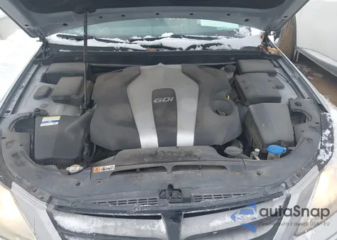 2012 Hyundai Genesis 3.8 z USA, uszkodzony, nr VIN KMHGC4DD2CU191083